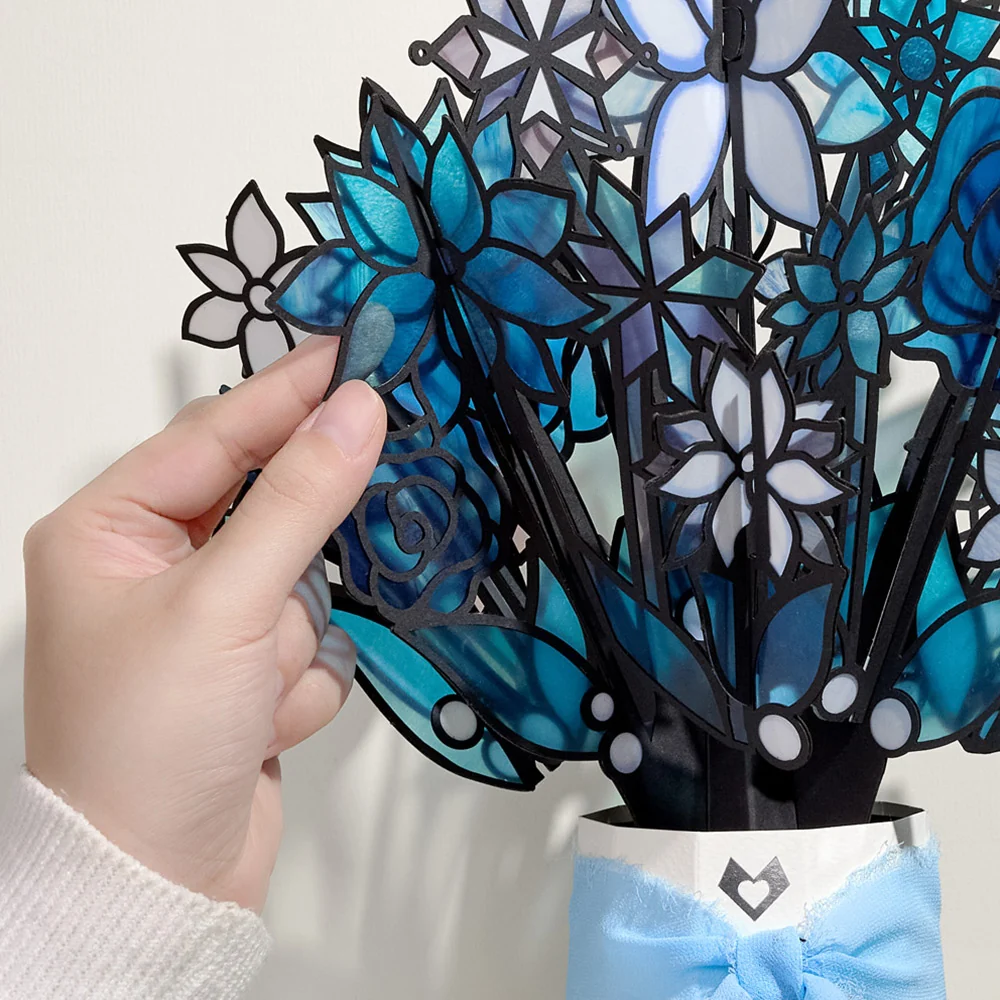 Lovepop Winter Starlight Suncatcher Bouquet and Snowflake Kindness Christmas Sentiment Set Glass - Image 3