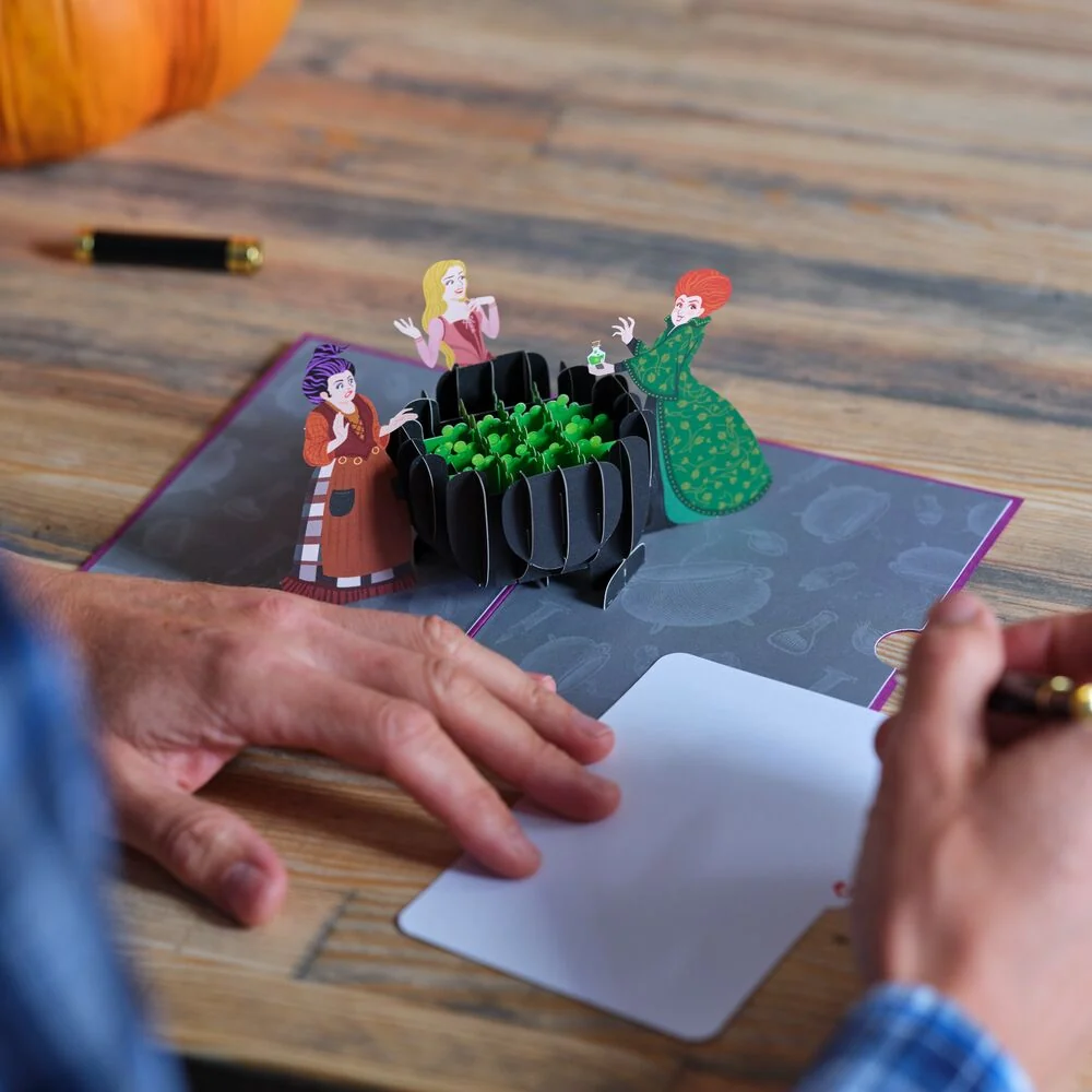 Lovepop Disney Hocus Pocus I Put a Spell on You Pop-Up Card - Image 4