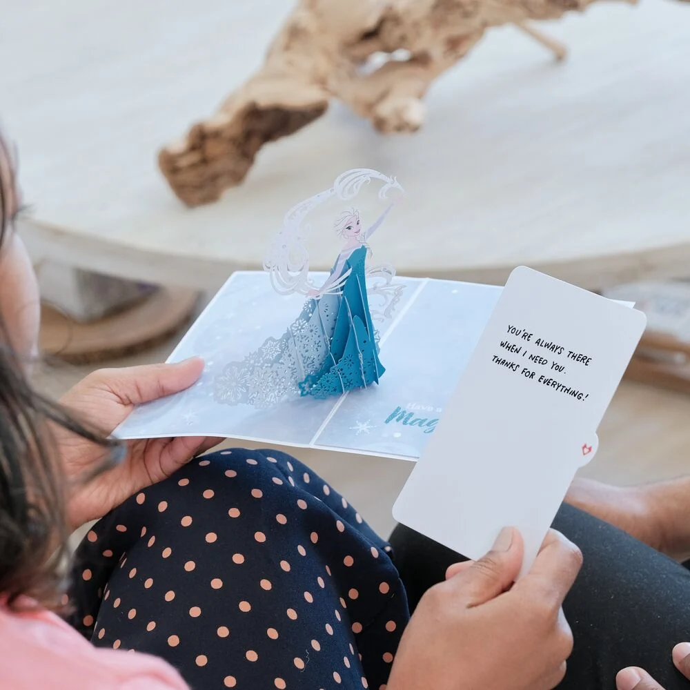 Lovepop Disney Frozen Elsa Birthday Pop-Up Card - Image 9