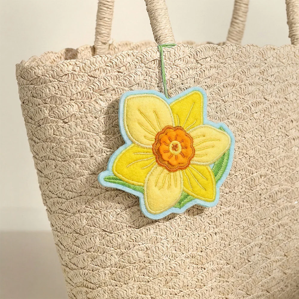 Lovepop Sunny Daffodil HeartFelt Charm Card
