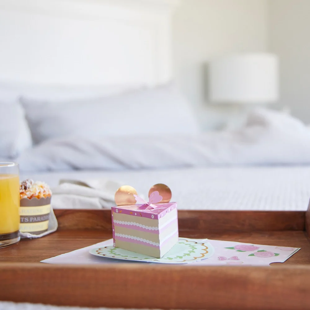 Lovepop Disney’s Minnie Mouse Sweet Mother’s Day Pop-Up Card Plate - Image 6