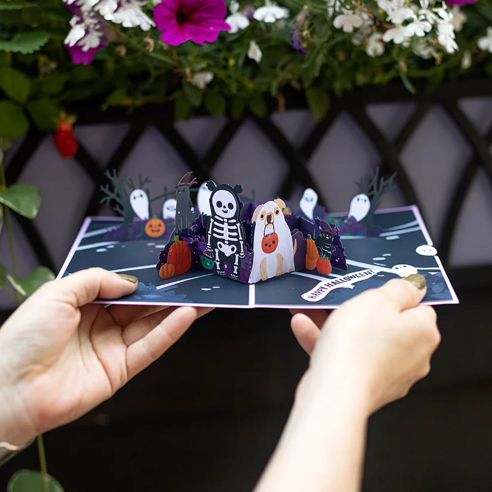 Lovepop 'Oohh, Spooky' Halloween Pop-Up Card - Image 3