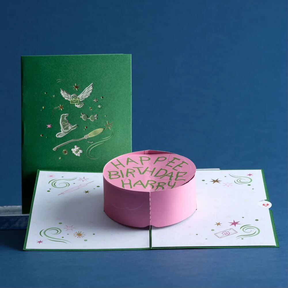 Lovepop Harry Potter Happee Birthdae Cake Pop-Up Card - Image 4